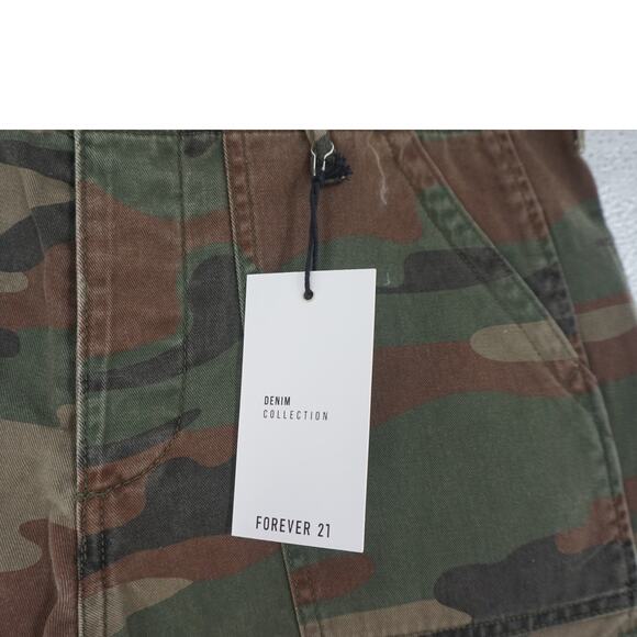 Forever 21 Camo Demin Shorts New! - Picture 3 of 4